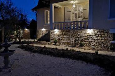 تختخواب و صبحانه R & R Bergerac