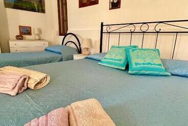 펜션 Ginepro Room   Sapposentu Posada