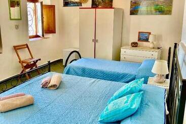 پانسیون Ginepro Room   Sapposentu Posada