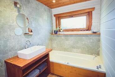 تختخواب و صبحانه Nîdwazô   Ecolodge & Maison D Hôtes