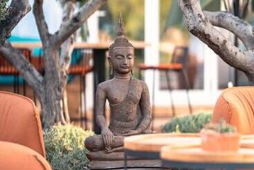 تختخواب و صبحانه Seeds Of Silence Boutique Hotel & Retreat Center Near Olhao