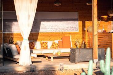 تختخواب و صبحانه Seeds Of Silence Boutique Hotel & Retreat Center Near Olhao