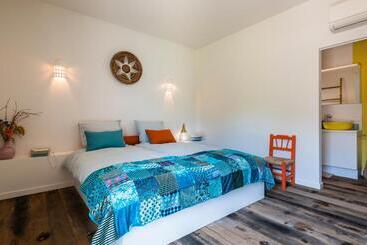 تختخواب و صبحانه Seeds Of Silence Boutique Hotel & Retreat Center Near Olhao