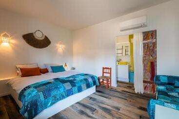 تختخواب و صبحانه Seeds Of Silence Boutique Hotel & Retreat Center Near Olhao