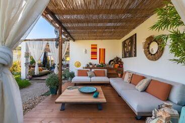 تختخواب و صبحانه Seeds Of Silence Boutique Hotel & Retreat Center Near Olhao