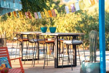 تختخواب و صبحانه Seeds Of Silence Boutique Hotel & Retreat Center Near Olhao