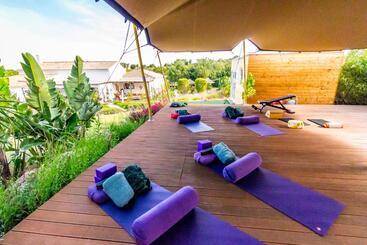 تختخواب و صبحانه Seeds Of Silence Boutique Hotel & Retreat Center Near Olhao