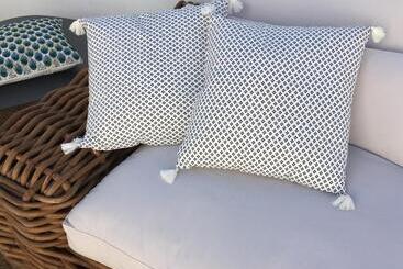 تختخواب و صبحانه Villa De La Luz Luxury Guesthouse