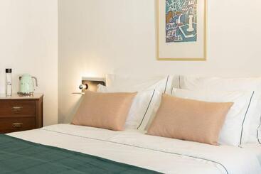 هتل Covelo  The Original Rooms And Suites