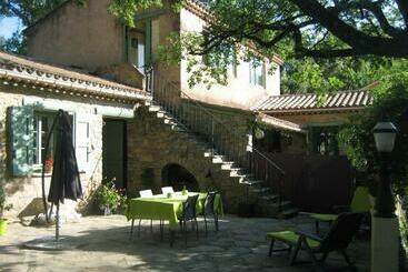 פנסיון La Petite Bambouseraie