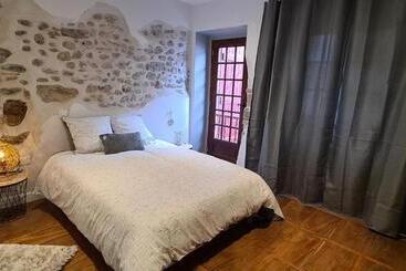 پانسیون Les Chemins D Elika