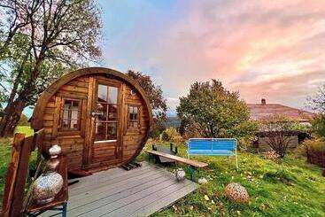 ホテル Hôtel Restaurant Les Cernets Swiss Lodge Ssh
