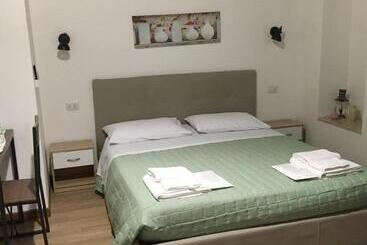 پانسیون Largo Otranto   Guest House