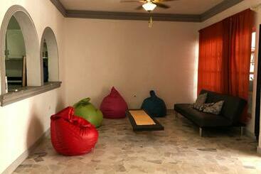 پانسیون Mini Hostal Cultural De Mazatlán