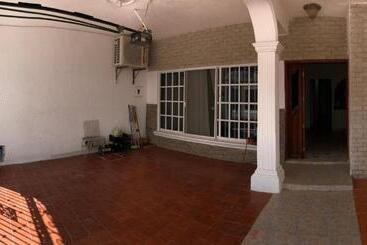 پانسیون Mini Hostal Cultural De Mazatlán