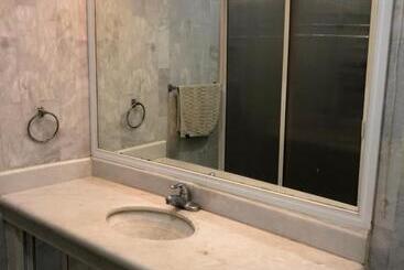 پانسیون Mini Hostal Cultural De Mazatlán