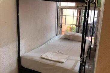 پانسیون Mini Hostal Cultural De Mazatlán