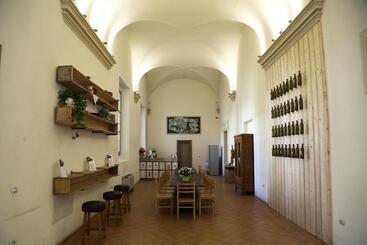 هاستل Antico Convento San Francesco