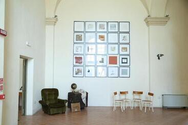 هاستل Antico Convento San Francesco