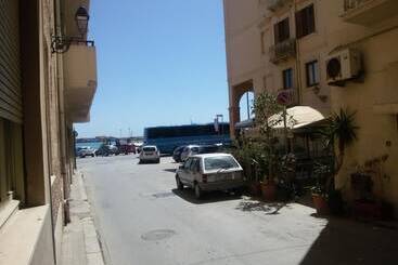 Almaran B&b Trapani Port & City