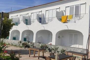 تختخواب و صبحانه Casa Antonio