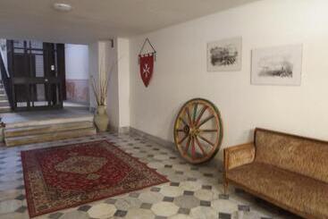 تختخواب و صبحانه I Cavalieri Di Malta