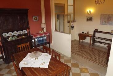 تختخواب و صبحانه I Cavalieri Di Malta