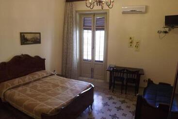 تختخواب و صبحانه I Cavalieri Di Malta