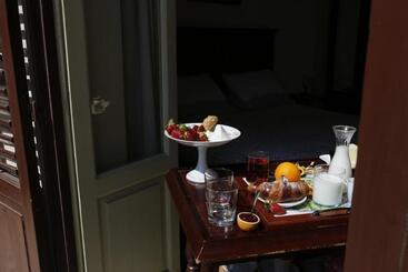 تختخواب و صبحانه I Cavalieri Di Malta