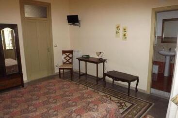 تختخواب و صبحانه I Cavalieri Di Malta