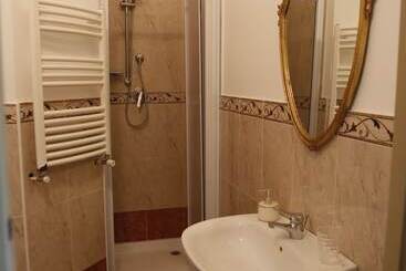 تختخواب و صبحانه I Cavalieri Di Malta