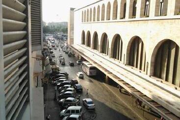 تختخواب و صبحانه Moshi Moshi