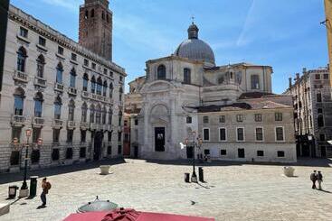 تختخواب و صبحانه San Geremia