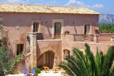 Farm Stay La Frescura Agriturismo
