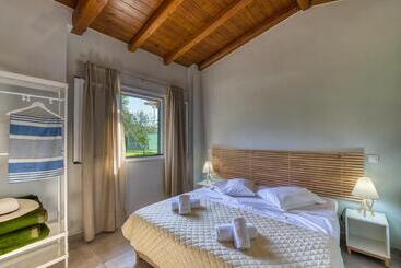 Folies Corfu Town Hotel Apartments