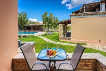 Folies Corfu Town Hotel Apartments