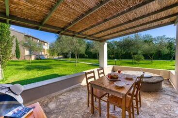 Folies Corfu Town Hotel Apartments