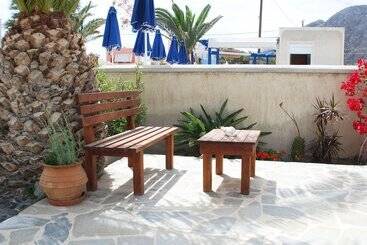 هتل Aretousa Villas