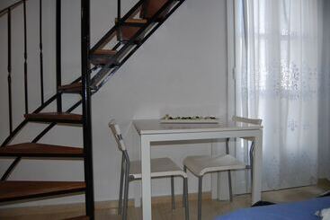 هتل Aretousa Villas