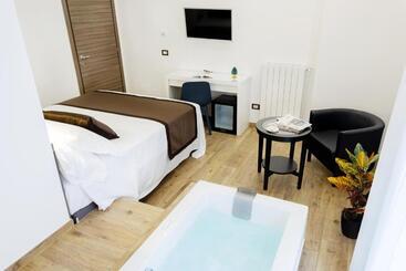 هتل Lighea Aqua Suites And Breakfast