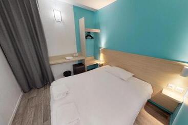 هتل Hôtel Du Stade Ex Kyriad Direct Lille Est Stade Pierre Mauroy
