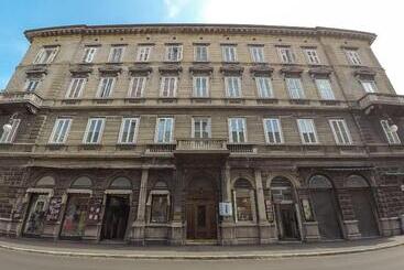 هتل Nuovo Albergo Centro