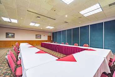 هتل Quality Inn And Conference Center I80 Grand Island