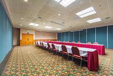 هتل Quality Inn And Conference Center I80 Grand Island