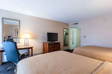 هتل Quality Inn And Conference Center I80 Grand Island