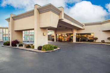 هتل Quality Inn And Conference Center I80 Grand Island