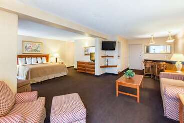 هتل Quality Inn And Conference Center I80 Grand Island