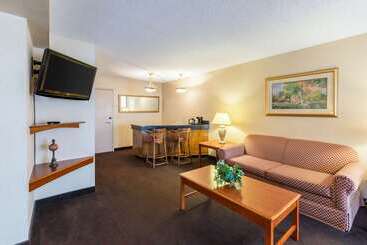 هتل Quality Inn And Conference Center I80 Grand Island