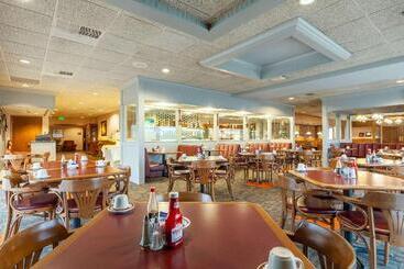 هتل Quality Inn And Conference Center I80 Grand Island