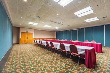 هتل Quality Inn And Conference Center I80 Grand Island